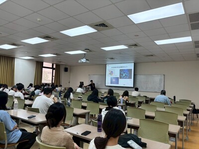LINE_ALBUM_924暑期實習經驗分享_250930_33