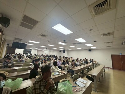 LINE_ALBUM_20251217第二次系週會_251217_3